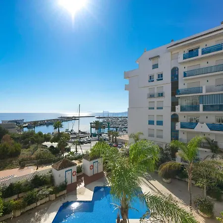 Charming Beachfront In Marina Apartment *